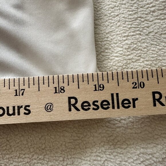 Women's Nike Performance Center Swoosh T Shirt XL White Grey Vent Short Sleeve - Picture 6 of 8